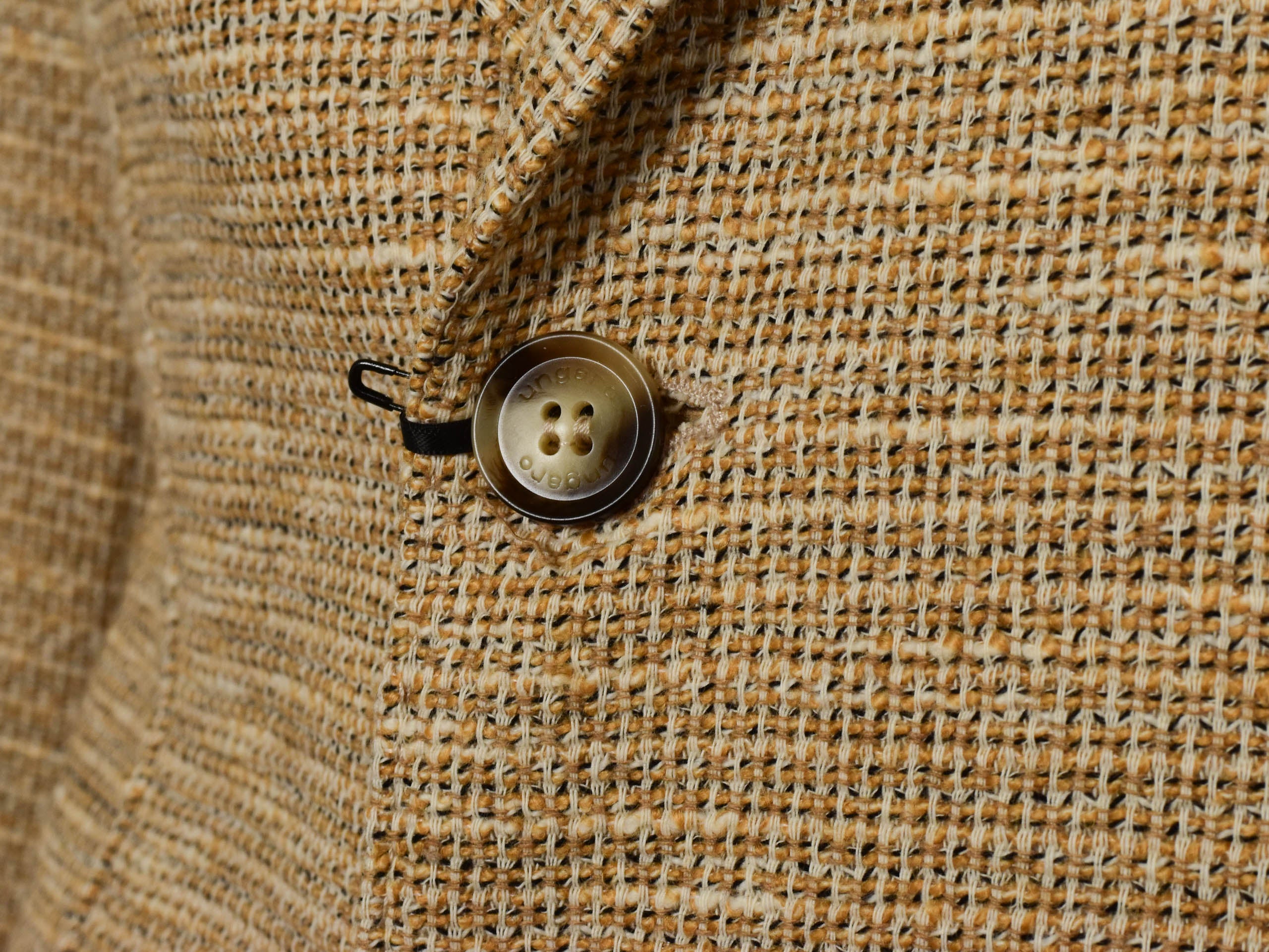 Ungaro beżowa marynarka z fakturą jersey